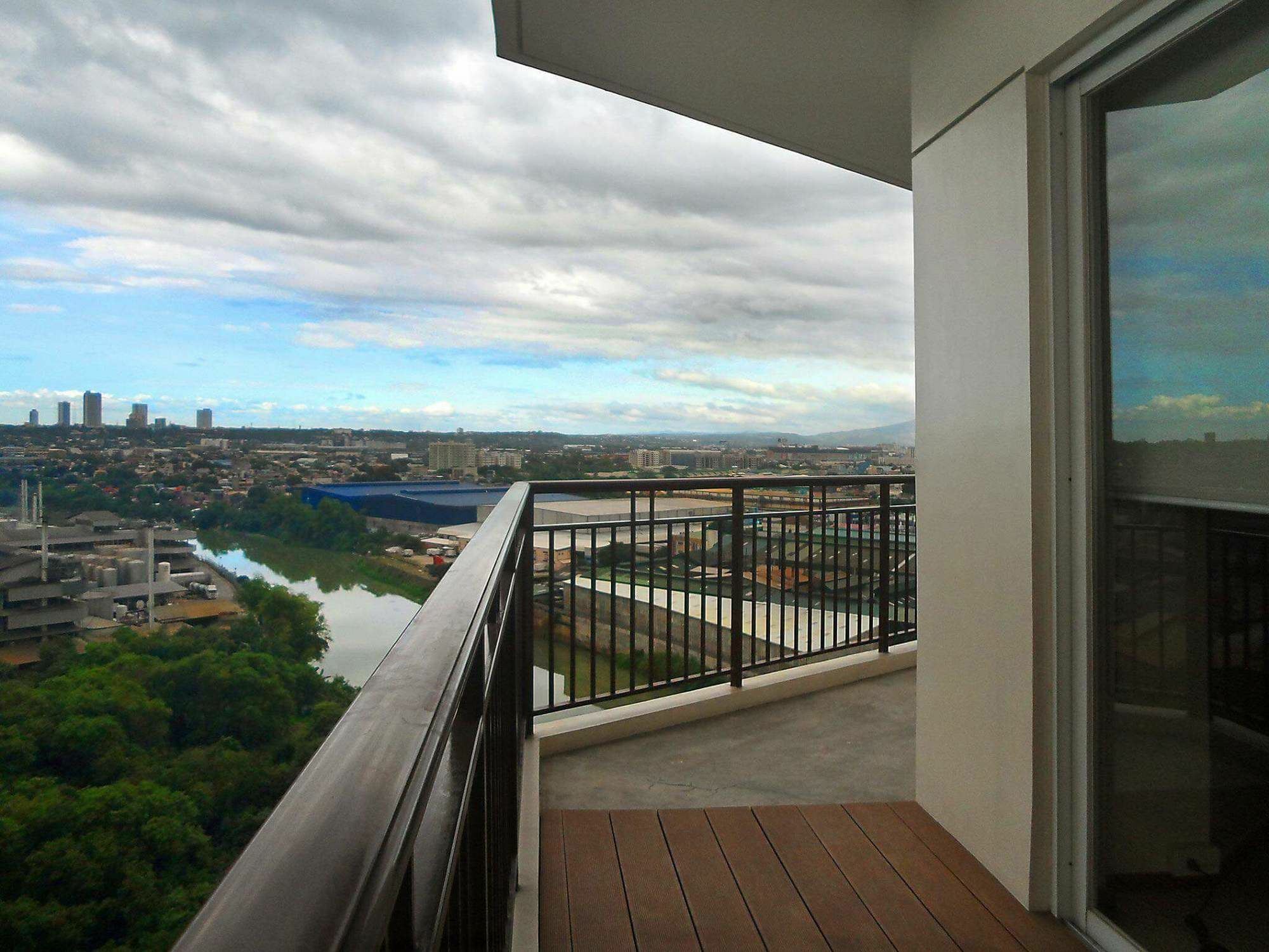 The Cirque Serviced Residences Quezon City Exteriör bild