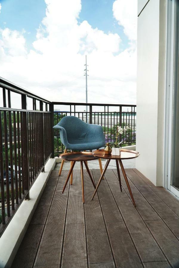 The Cirque Serviced Residences Quezon City Exteriör bild
